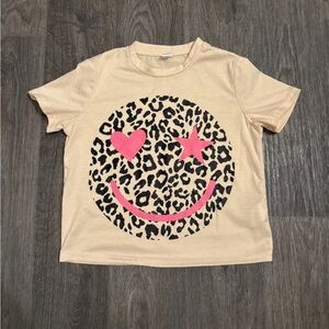 SHEIN Beige Leopard Smiley Kids Tee